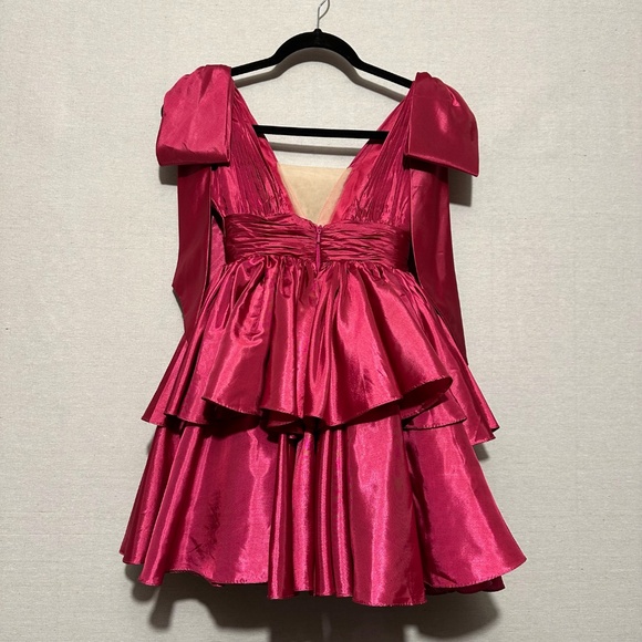 Ieena for Mac Duggal Oversized Bow Deep V Ruffle Mini Dress - size 0 - Picture 4 of 10